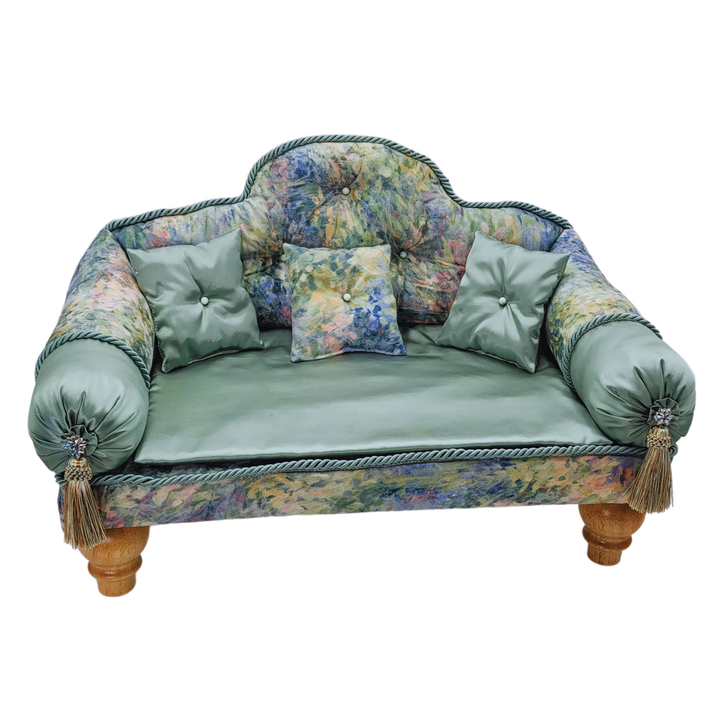 Fancy Pet Couch (Green Pastel)